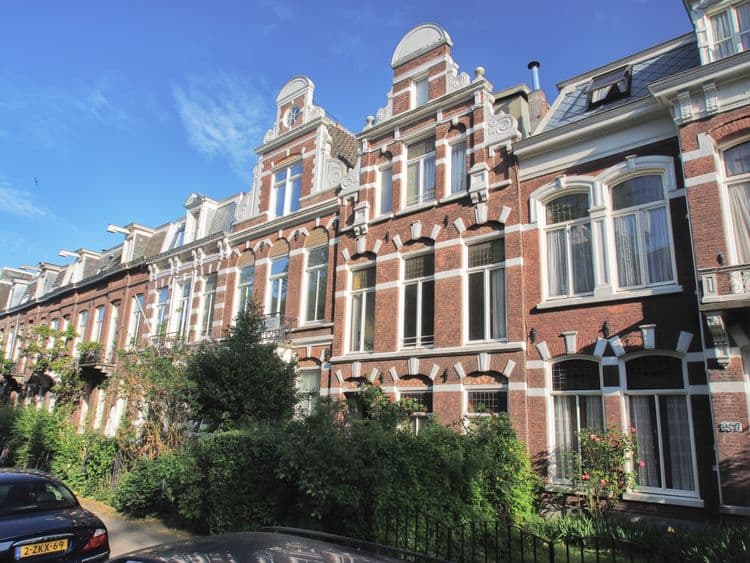 Tweede Oosterparkstraat (Alf van Beem, Wikimedia Commons)